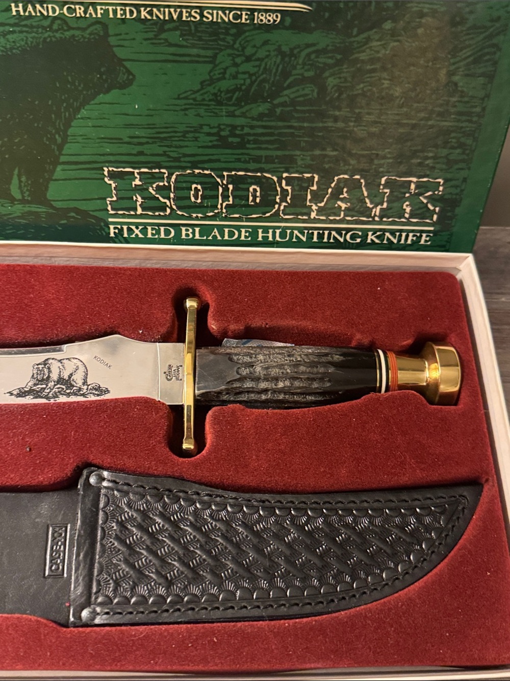 New W.R. Case & Sons Collectible Kodiak Hunting Knife with Buffalo Horn Handle - Picture 5 of 12